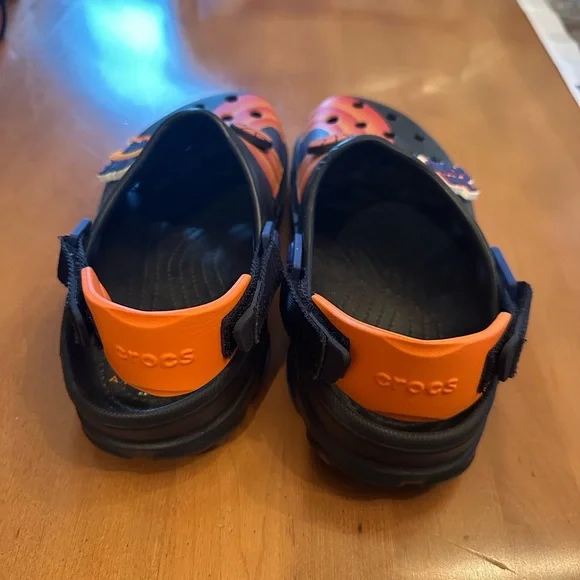 Basketball Crocs, men’s 8/women’s 10. - Picture 3 of 5